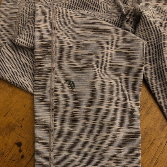 MPG Leggings - Picture 2 of 2